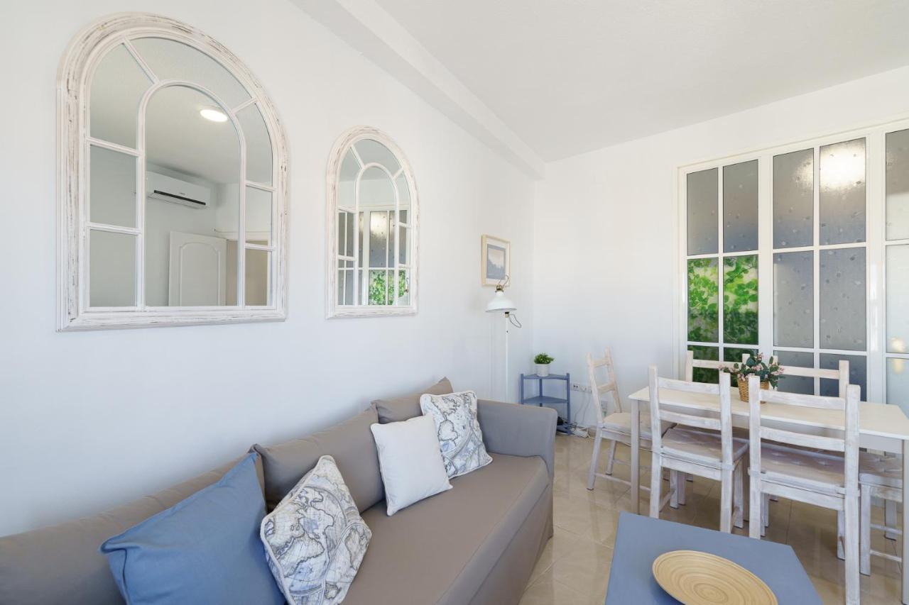 Maisuit Apartment Malaga City Center Екстериор снимка